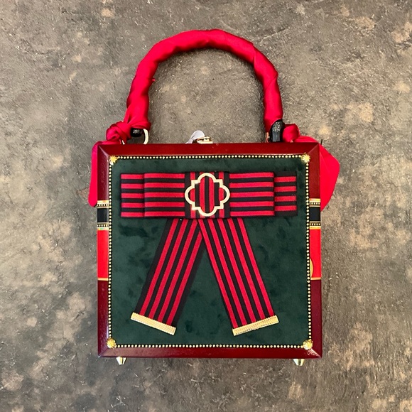 The Leighton Bag - Upcycled Vintage Cigar Box -Darling Clutch Company - Picture 2 of 7